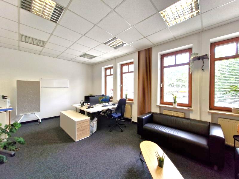 Blick 5 in ein Büro