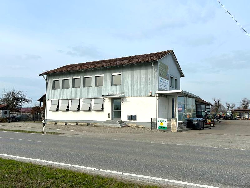 Gut sichtbare Bürofläche im 1. OG an Staatsstraße 304, Nähe Stephanskirchen