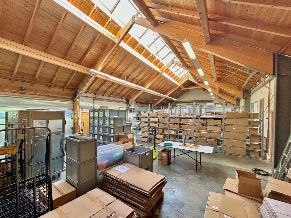 Attraktive Gewerbehalle mit vielseitigen Nutzungsmöglichkeiten