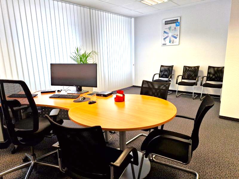 Blick 3 in ein Büro